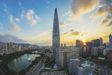 Lotte World Tower in Seoul, ©cmmellow, pixabay.com