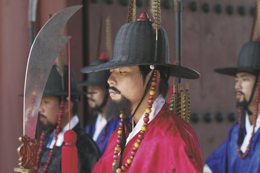 Wache im Gyeongbokgung Palast, ©Geordie, pixabay.com