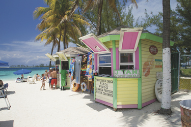 Strandbar Paradise Island, ©courtesy of The Bahamas Ministry Of Tourism & Aviation