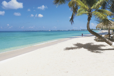 7 Mile Beach Cayman Islands, ©Cayman Islands Departement of Tourism