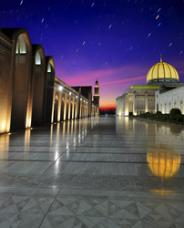 Grand Mosque in Muscat bei Nacht © Ministry of Tourism